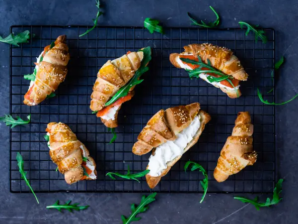Gesalzene Brioches mit Lachs und Frischkäse brioches-2.jpg